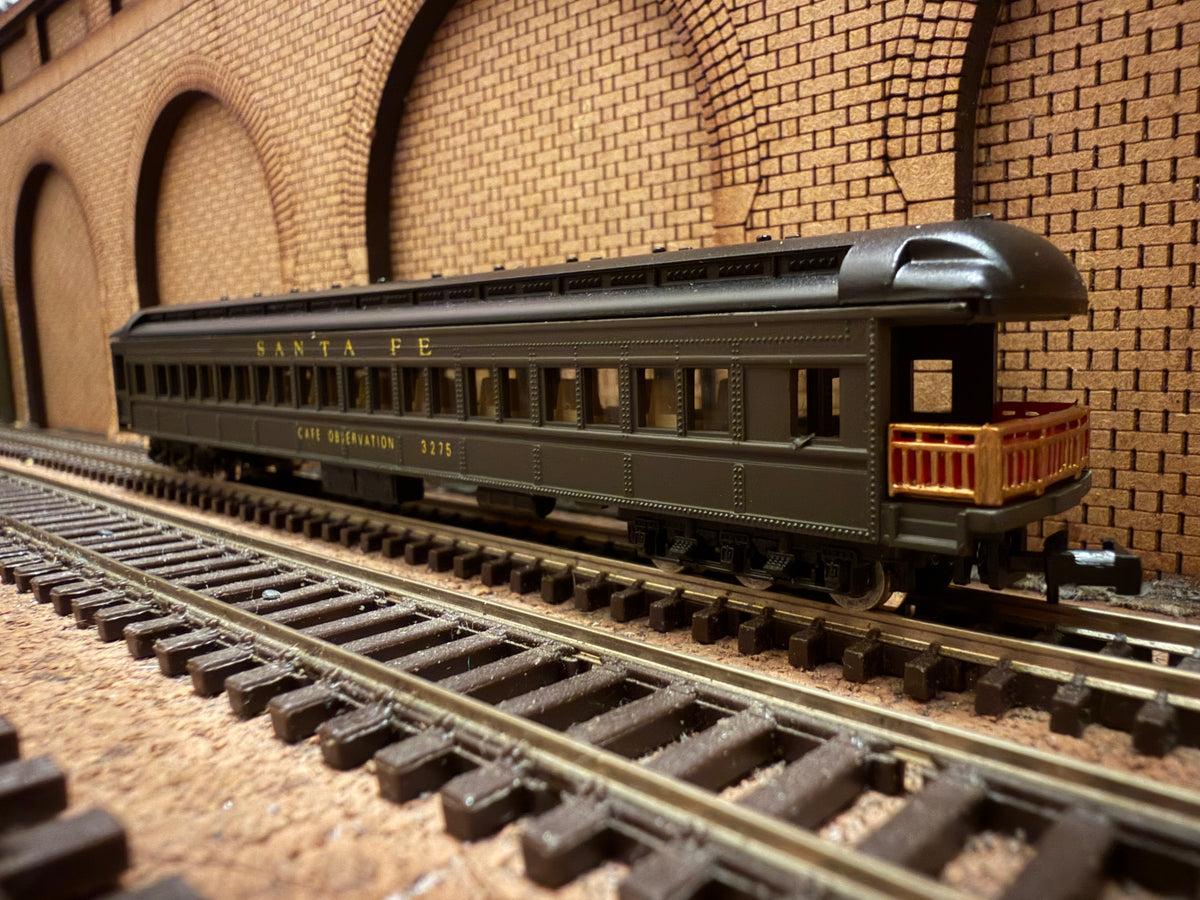 Model Power No.8630 (N Scale) Santa Fe, Cafe Observation Car with Rear Veranda No.3275. 