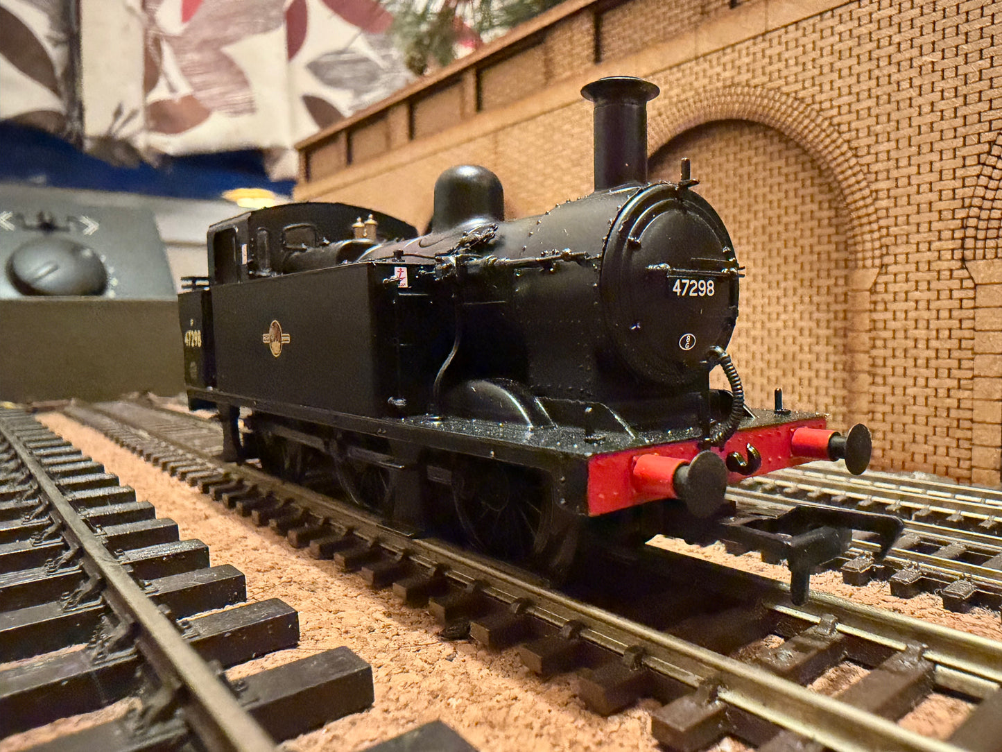 Bachmann 32-232A (OO) Ex LMS ‘Fowler’ 3F ‘Jinty’ No.47298 in British Railways Unlined Black. (Shed Code, 8G Sutton Oak Depot) DCC Ready 