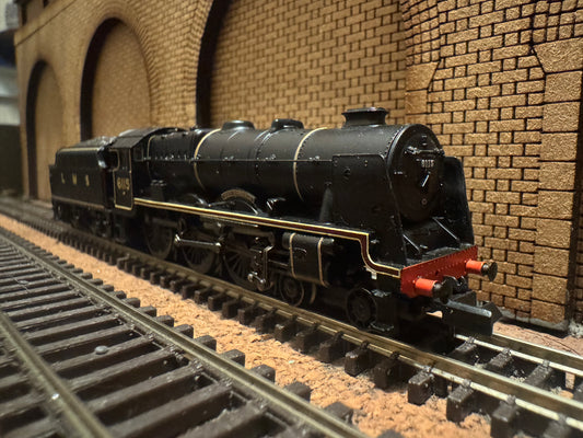 Graham Farish 372-577 (N Gauge) London Midland & Scottish Railway, 6P ‘Rebuilt Royal Scot’ No.6115 “Scots Guardsman” in Post War LMS Lined Black. (Shed Code 5A, Crewe North Shed) DCC Ready