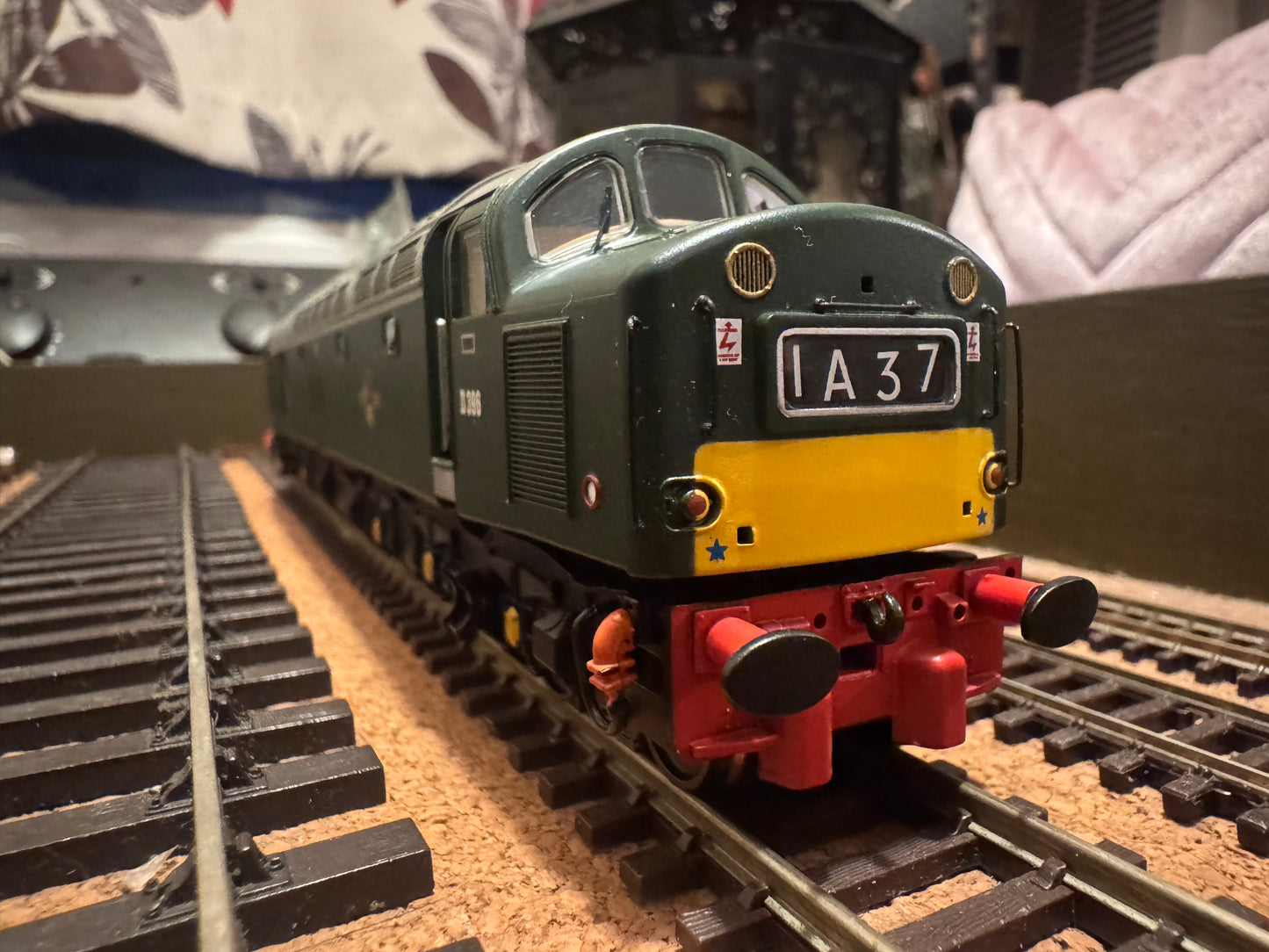 Bachmann 30-090 (OO) Bachmann of Europe 15th Anniversary Limited Edition. Tees-Tyne Pullman Double Set. No.62 of 1000. DCC Ready