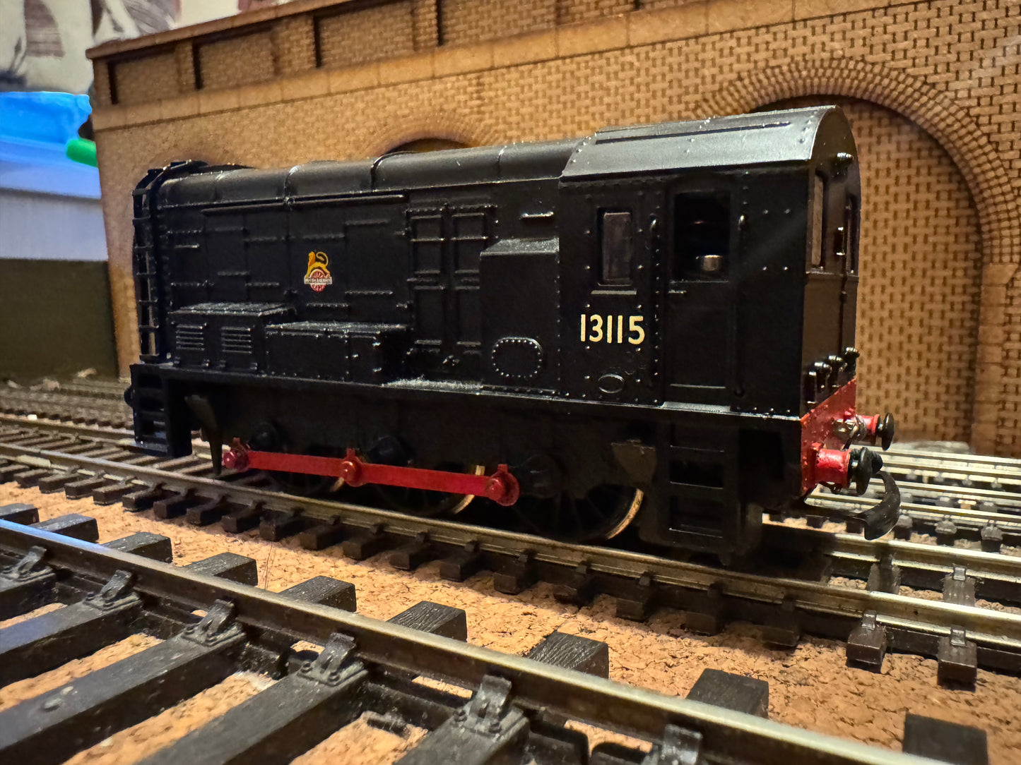 Wrenn W2232 (OO) British Railways, English Electric 350HP Diesel Electric Shunter [08] No.13115 in Unlined BR Black 