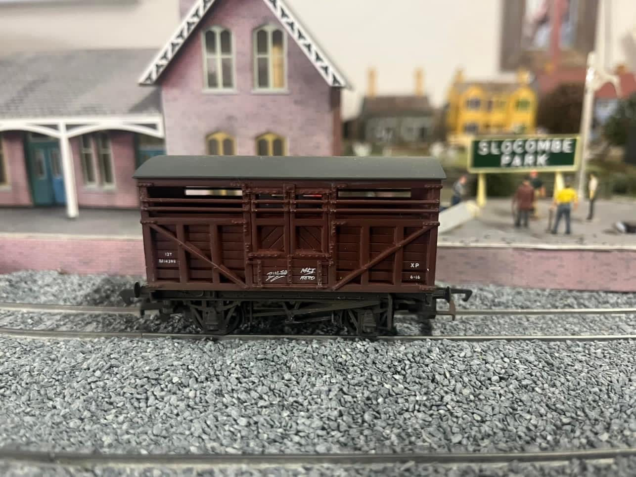 Bachmann, ex LMS, 12ton Cattle Wagon in British Railways Bauxite, with Graffiti and mild weathering