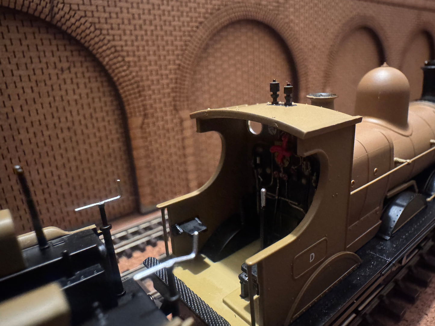 Oxford Rail OR76DG009 (OO) Ex GWR 2301 Class ‘Dean Goods’ No.2308 in WW1 Railway Operating Devision khaki livery. DCC Ready 