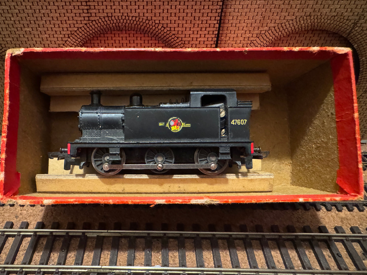 Tri-ang T.90 (TT) Ex LMS ‘Folwer’ 3F ‘Jinty’ No.47609 in British Railways Unlined Black. 