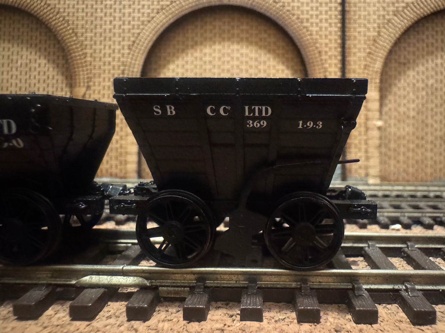Accurascale ACC2802C (OO) Ex NER ‘Chaldron’ Wagons in Seaton Burn Coal Company Livery. Triple Pack 