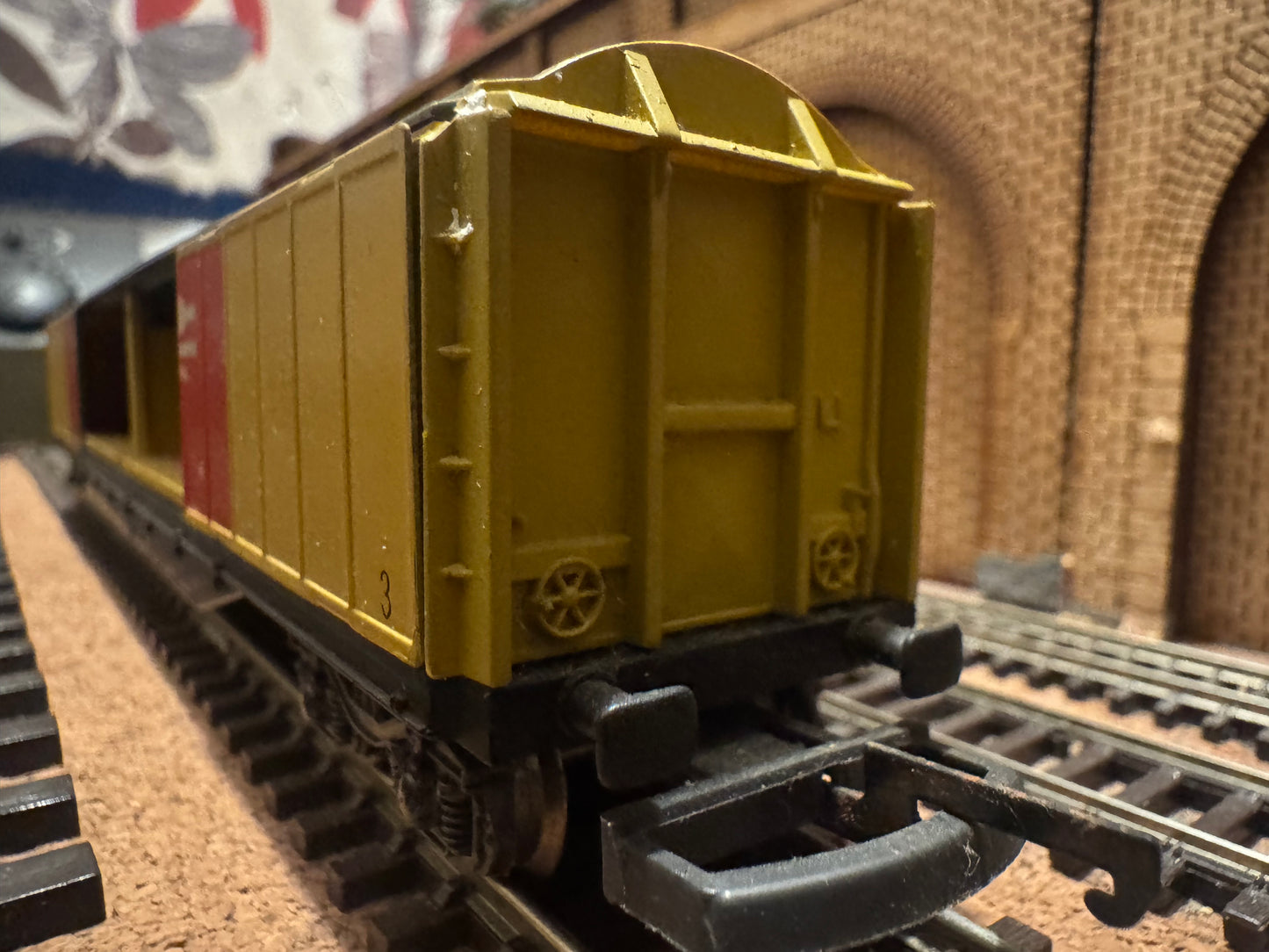 Lima L303204W (HO) British Rail Railfreight Sliding Door Van 