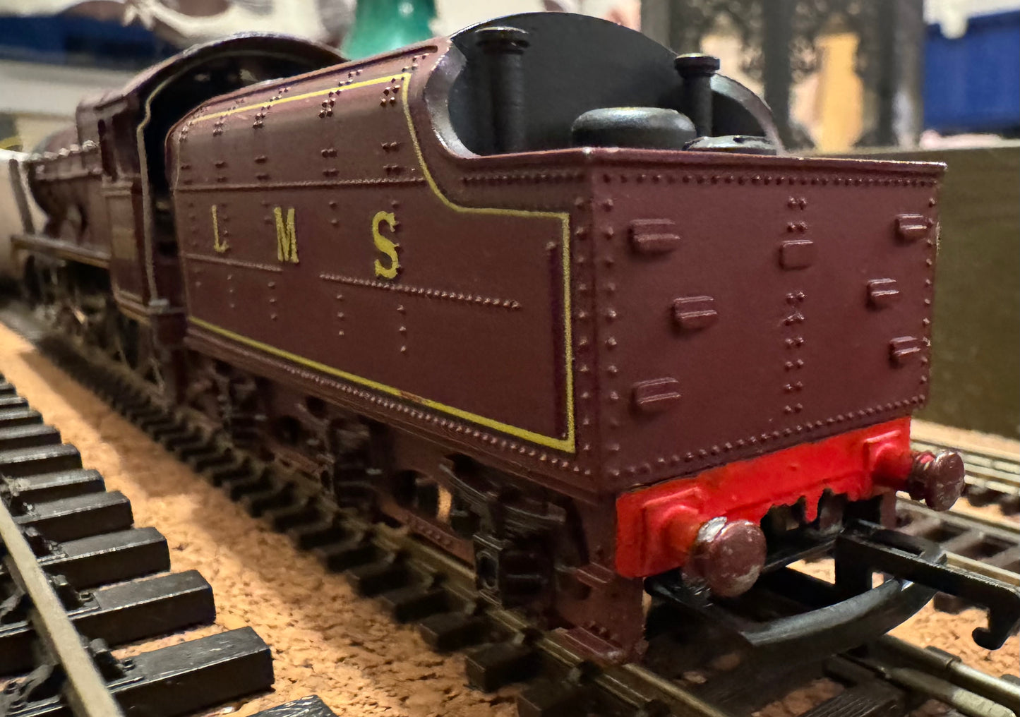 Wrenn (OO) London Midland & Scottish Railway, 6P No.6100 “Royal Scot” in LMS Crimson Lake.