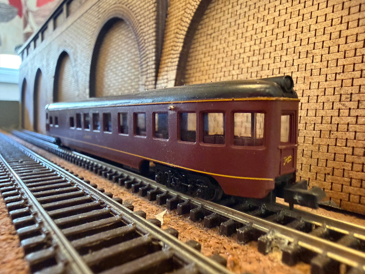 Con-Cor #0001-04042A (N Scale) Norfolk Southern, 85ft Observation Car No.581 in NS Maroon 