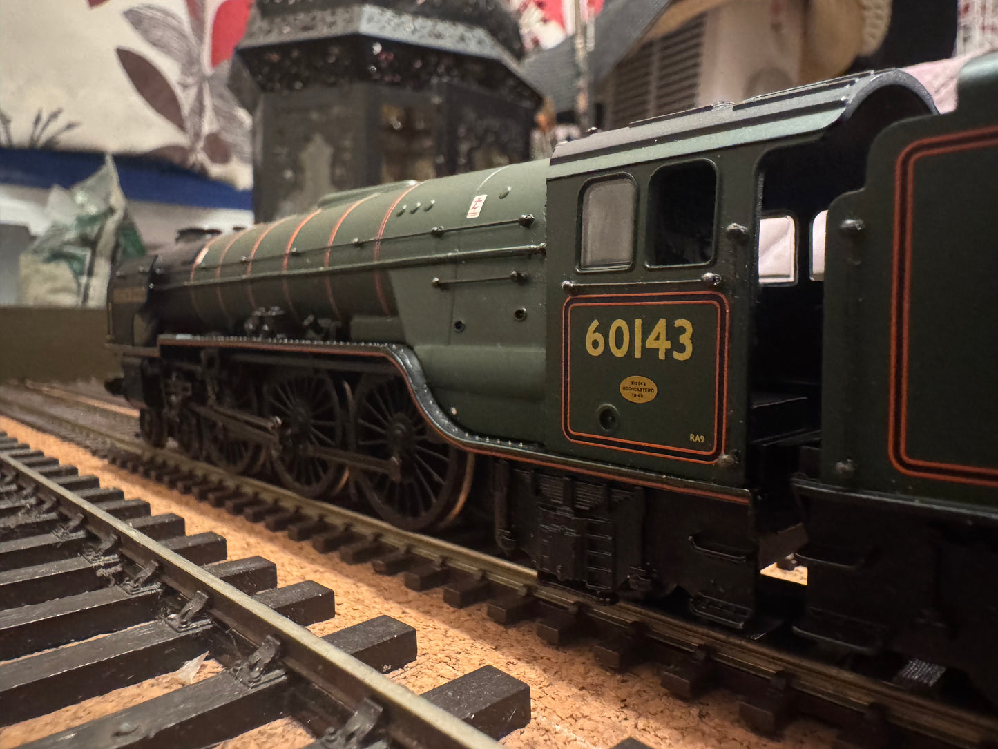 Bachmann 30-090 (OO) Bachmann of Europe 15th Anniversary Limited Edition. Tees-Tyne Pullman Double Set. No.62 of 1000. DCC Ready