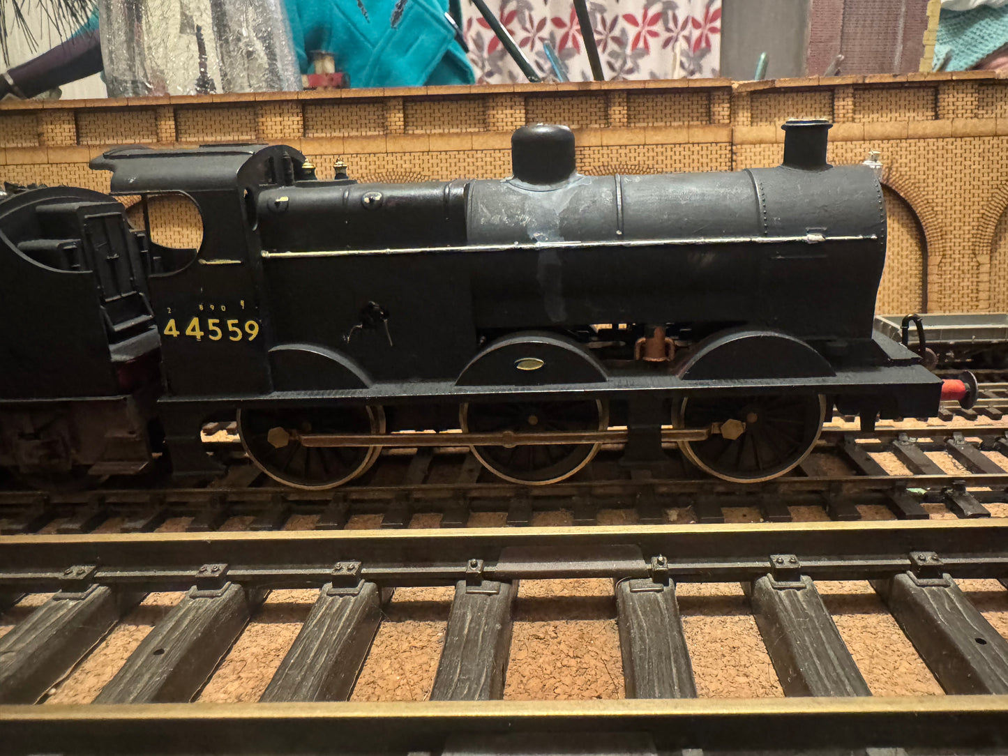 Lima L216534 (O) Ex LMS ‘Fowler’ 4F No.44559 in Unlined and Weathered British Railways black. 