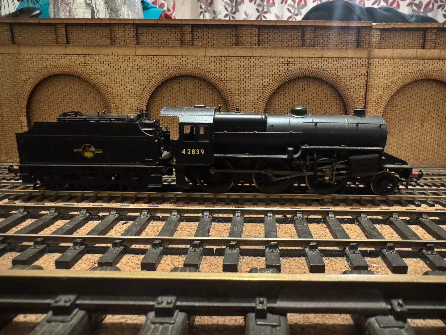Bachmann 32-175 (OO) Ex LMS ‘Hughes’ 5P 4F ‘Crab’ No.42839 in Unlined British Railways Black. DCC Fitted 