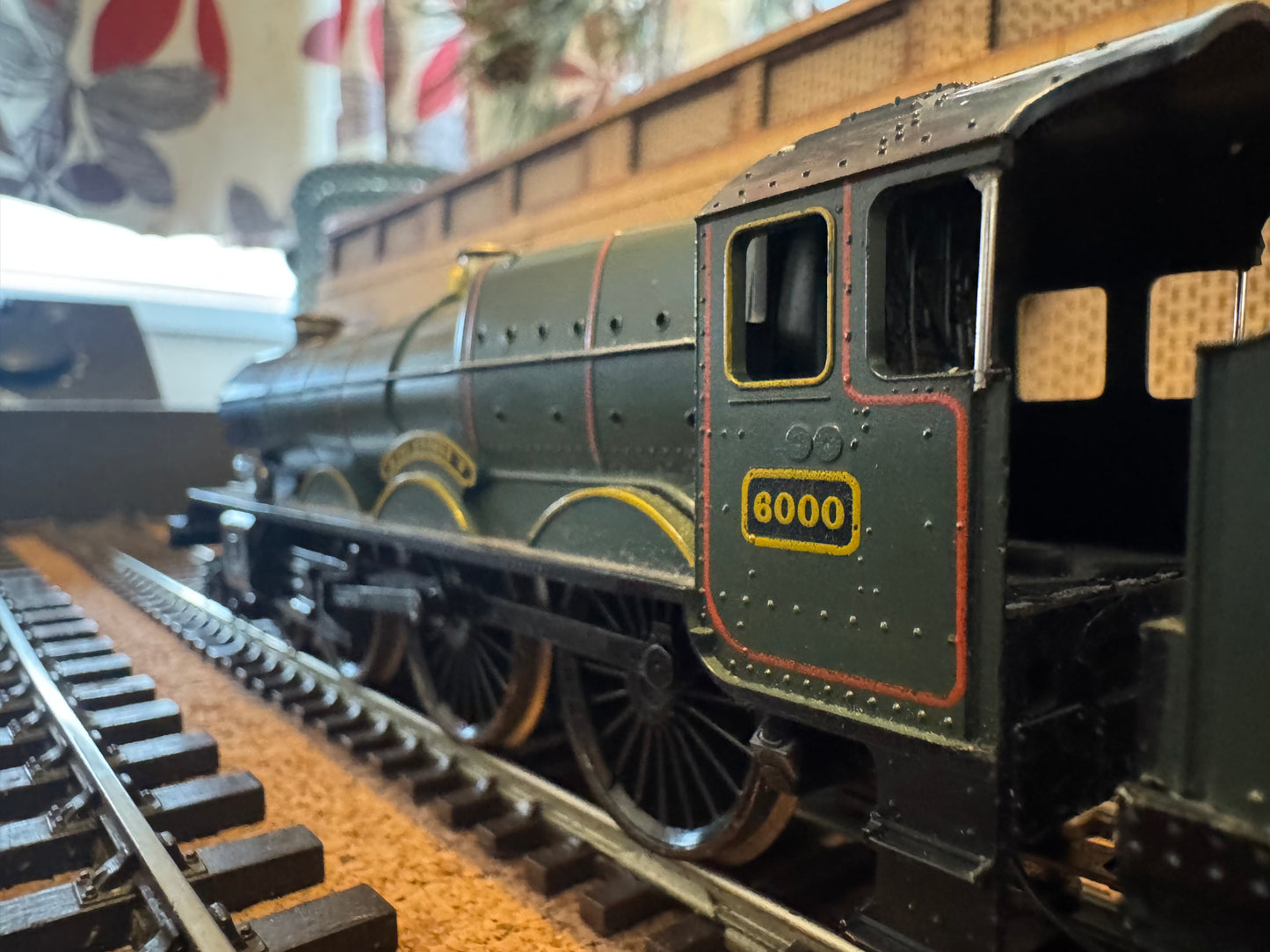 Lima L205103a (OO) Great Western Railway 60xx ‘King’ No.6000 “King George V” in GWR Lined Green and Bell. 