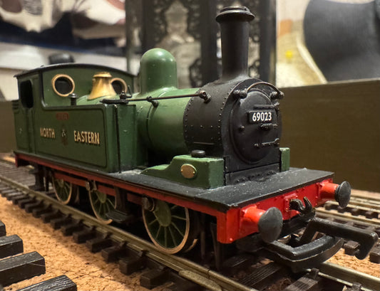 Mainline 37067 (OO) British Railways [NER] J72, No.69023 “Joem” in Post Preservation North Eastern Railway Lined Green. 