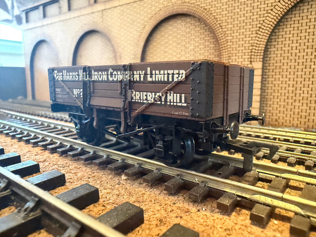 Airfix 54377-4 (OO) Harts Hill Iron Company Limited, Five Plank Wagon No.2