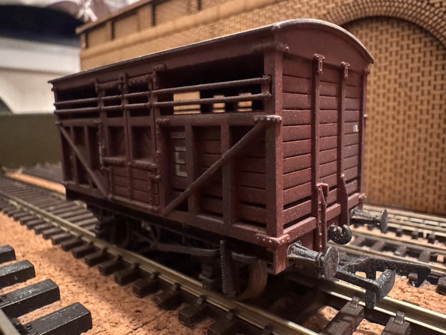 Bachmann 37-607A (OO) London North Eastern Railway 12T Cattle Wagon No.502682 in weathered NE Brown. 