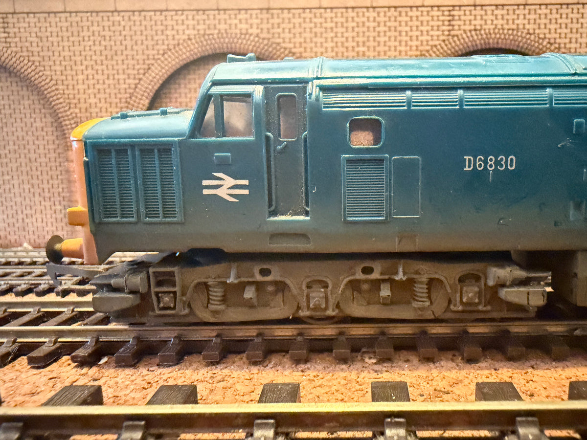 Tri-ang R751 (OO) British Railway, English Electric Type 3 [Class 37] No.D6830 in Weathered Pre-TOPS British Rail Blue. 