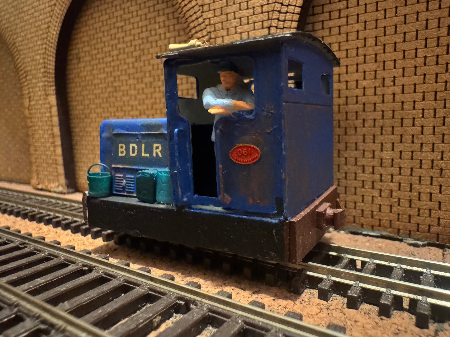 Tomytec / Unknown (OO9) Freelance Narrow Gauge Diesel Shunter 