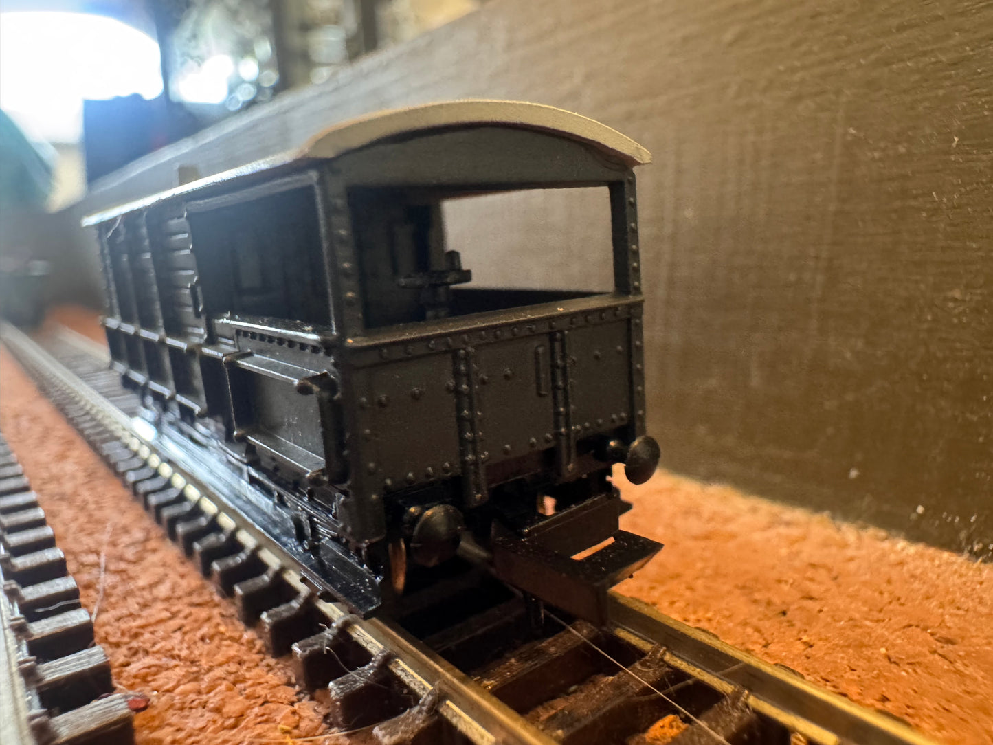 Graham Farish 3105 (N Gauge) Ex GWR ‘Toad’ 20T Brake Van No.114926 in BR Grey 