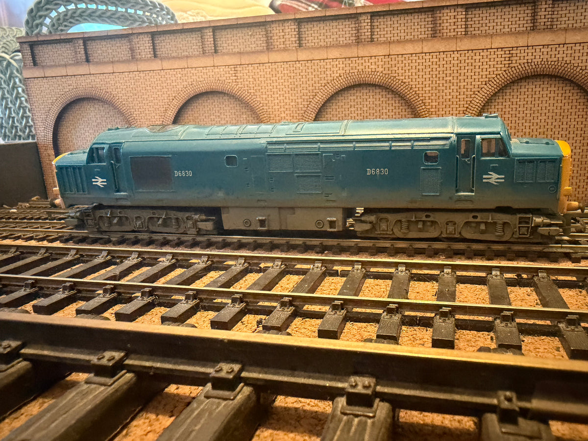 Tri-ang R751 (OO) British Railway, English Electric Type 3 [Class 37] No.D6830 in Weathered Pre-TOPS British Rail Blue. 