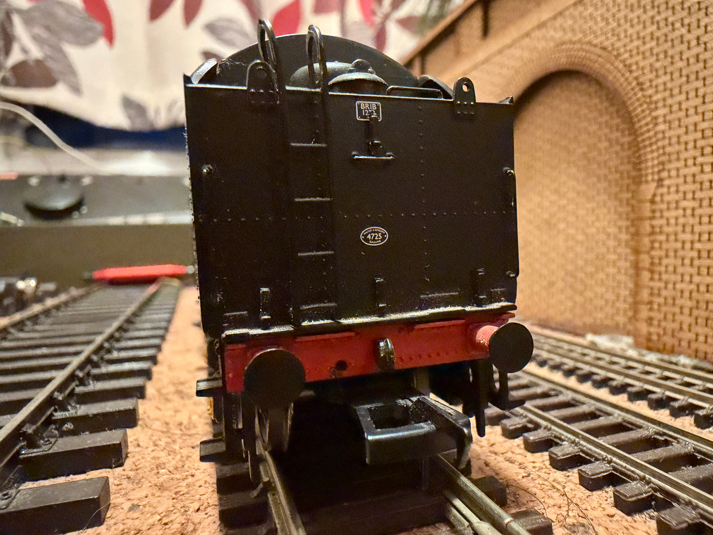Bachmann 32-954 (OO) British Railways Standard 4MT Mogul No.76058 with BR1B Tender in weathered BR lined Black. DCC Sound Ready 