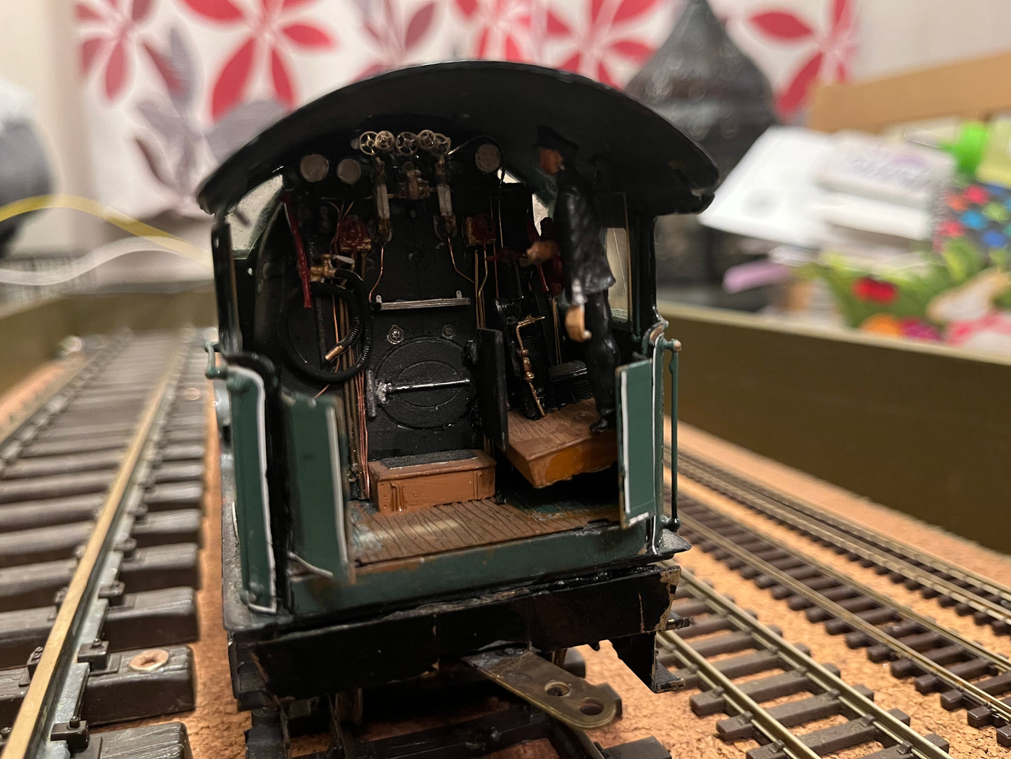 Manufacturer unknown (O) LNER A1/3, No.4475, “Flying Fox” in Apple Green. DCC Sound Fitted and Smoke Generator.