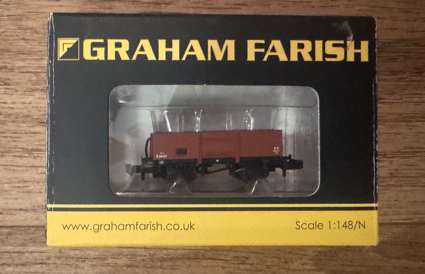 Graham Farish 377-952 (N Gauge) British Railways 13T High Sided Steel Open Wagon No.E281227 in BR Bauxite 