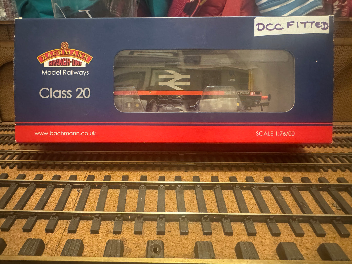 Bachmann 32-045 (OO) British Railways Class 20 No.20118 “Saltburn By The Sea” in British Rail Railfreight Red Stripe Livery. (Depot Allocation, Thornaby Depot) DCC Fitted 
