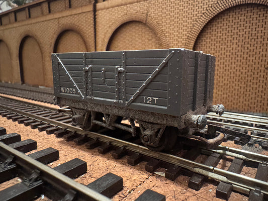 Tri-ang R13 (OO) British Railways 12T Severn Plank Open Wagon No.W1005 