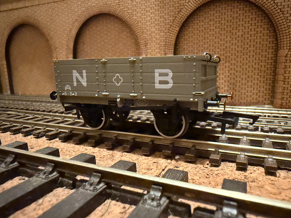Oxford Rail OR76MW4001 (OO) North British Railway, Four Plank Wagon No.96 in NBR Grey 