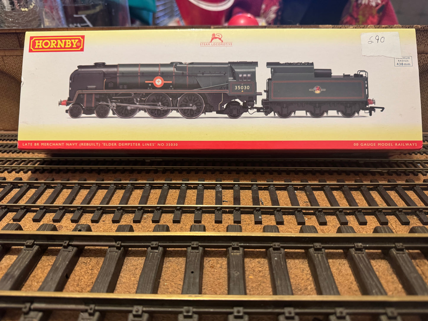 Hornby R3617 (OO) British Railways [SR] Rebuilt
‘Merchant Navy Class’ No.35030 “Elder Dempster Lines” in BR Lined Green. (Shed Code 70A, Nine Elms Depot) DCC Ready 