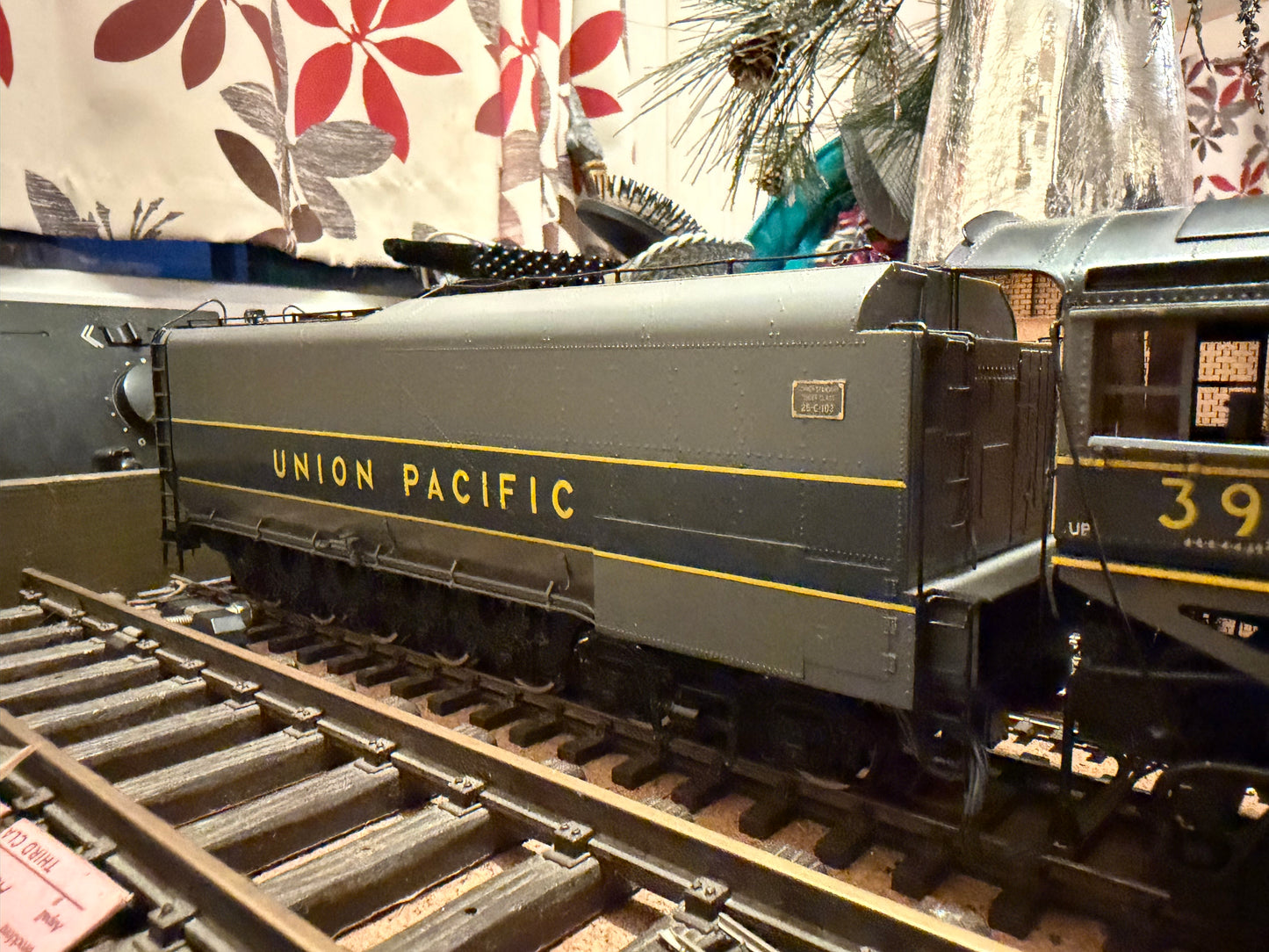 Key Imports / Samhongsa (O Gauge) Union Pacific Railroad, Oil Fired Challenger Class No.3978 in Late Union Pacific Two-Tone Grey. Limited Edition 