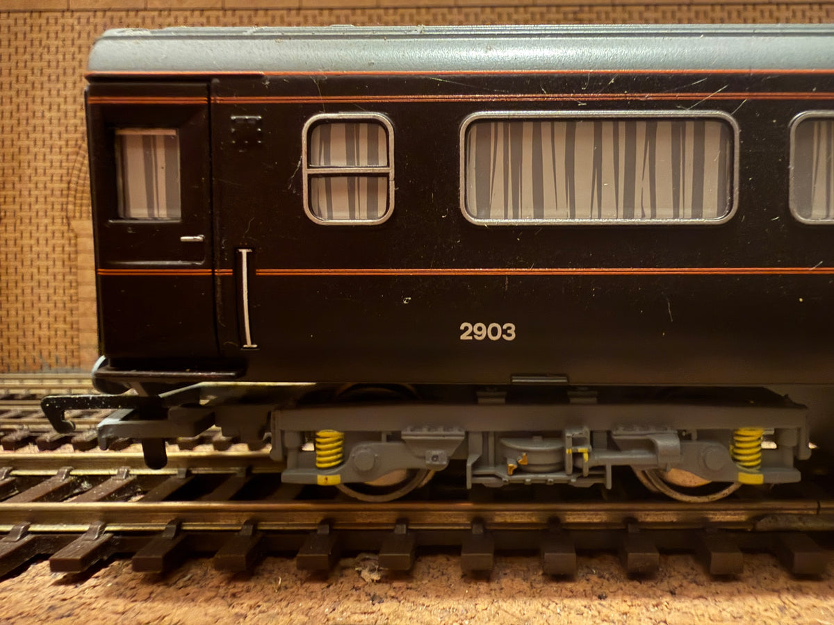 Hornby R4400 (OO) Ex British Rail, Mk3, Queen Elizabeth II Saloon Coach No.2903 in EWS / DB Cargo Royal Rail Dark Claret 