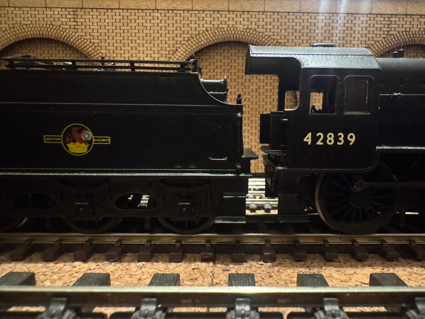Bachmann 32-175 (OO) Ex LMS ‘Hughes’ 5P 4F ‘Crab’ No.42839 in Unlined British Railways Black. DCC Fitted 
