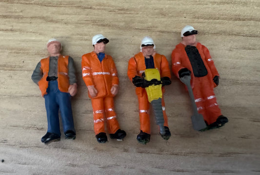 Bachmann Scenecraft (OO) X4 Railtrack /Network Railway P-Way Workers 