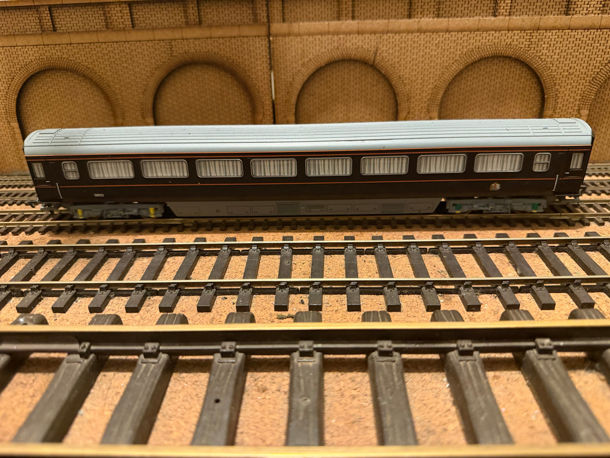 Hornby R4400 (OO) Ex British Rail, Mk3, Queen Elizabeth II Saloon Coach No.2903 in EWS / DB Cargo Royal Rail Dark Claret 
