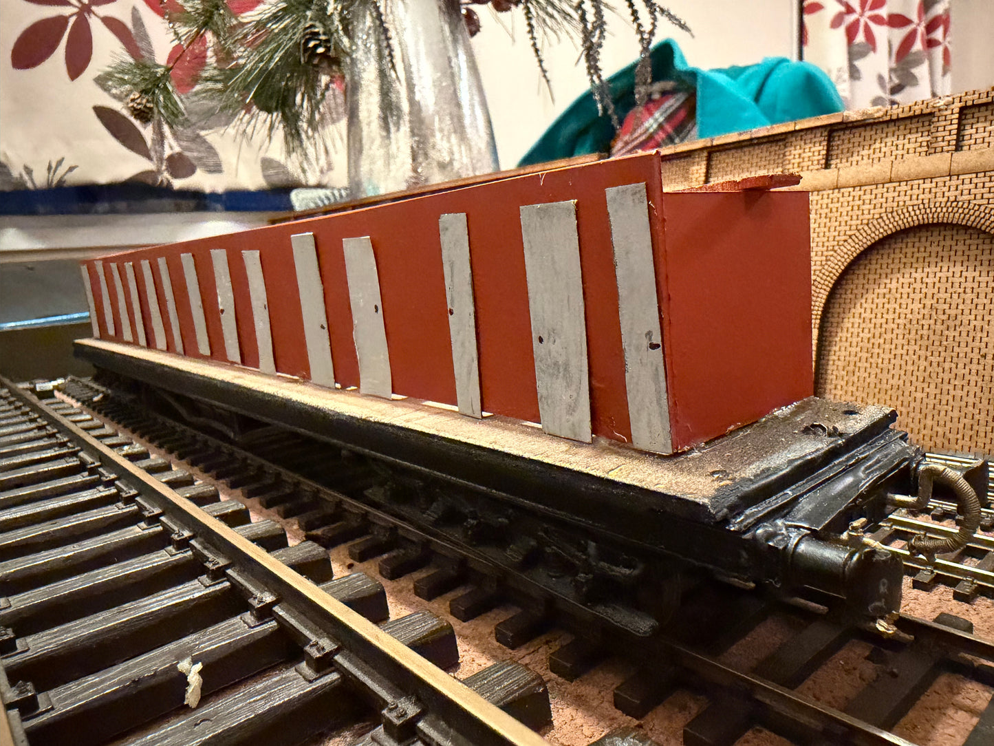 Westdale (O Gauge) London Midland Scottish Railway, 69ft Twelve Wheel Sleeping Coach No.352 in LMS Crimson 