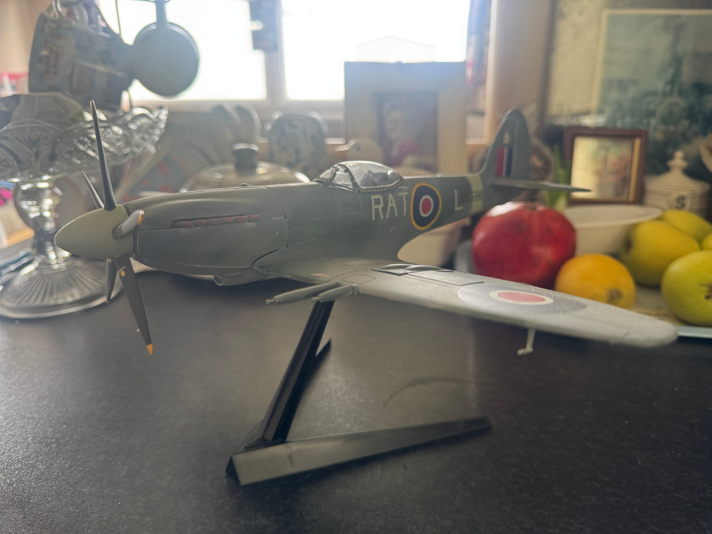 Revell 07404 (1:32 scale) Supermarine Spitfire MK22 PK596 RAT-L of 613 Squadron RAF ‘City of Manchester Squadron’ 