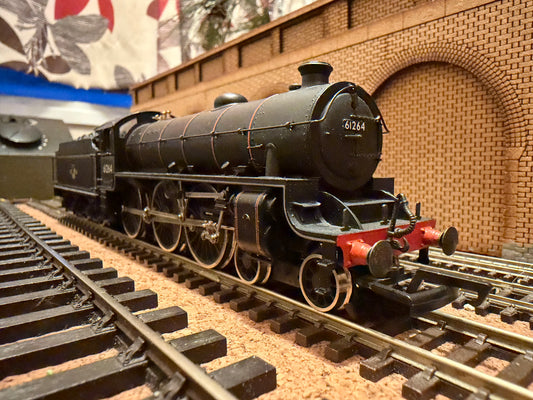 Replica Railways 11014A (OO) Ex LNER ‘Thompson’ B1 No.61264 in British Railways Lined Black 