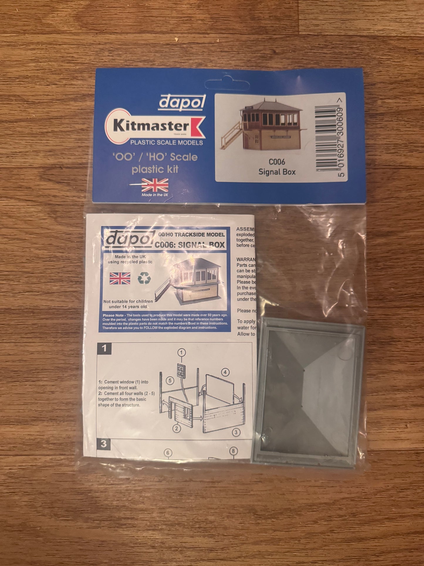 Dapol / Kitmaster C006 (OO) Midland Railway Style Signal Box Kit 