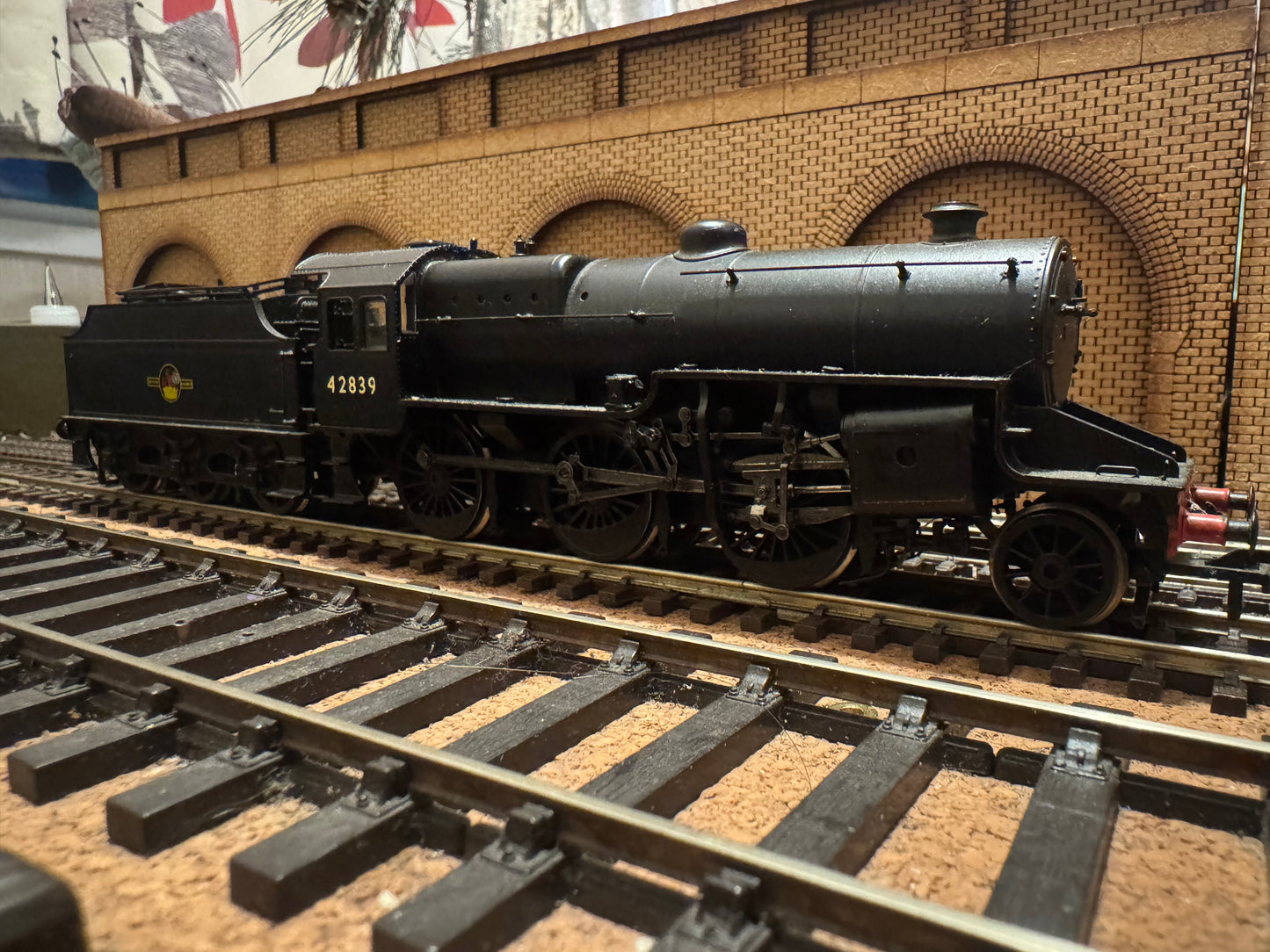 Bachmann 32-175 (OO) Ex LMS ‘Hughes’ 5P 4F ‘Crab’ No.42839 in Unlined British Railways Black. DCC Fitted 