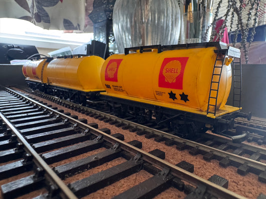 Hornby R132 (OO) Shell TTA Tank Bundle 