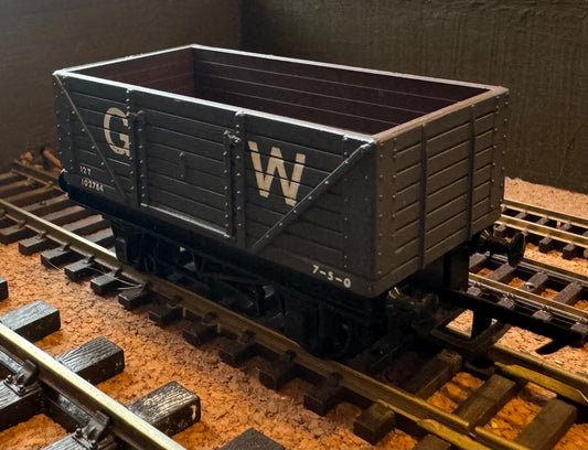 Graham Farish (OO) Great Western Railway, 12ton, 7 Plank Open Wagon, No.102784 in GWR Grey.