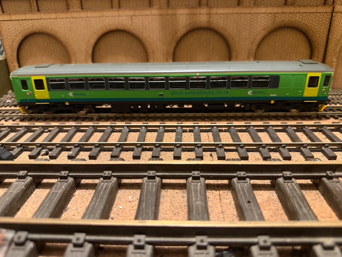 Hornby R2756 (OO) Ex British Rail Class 153 No.153333 in Central Trains Livery. DCC Ready 