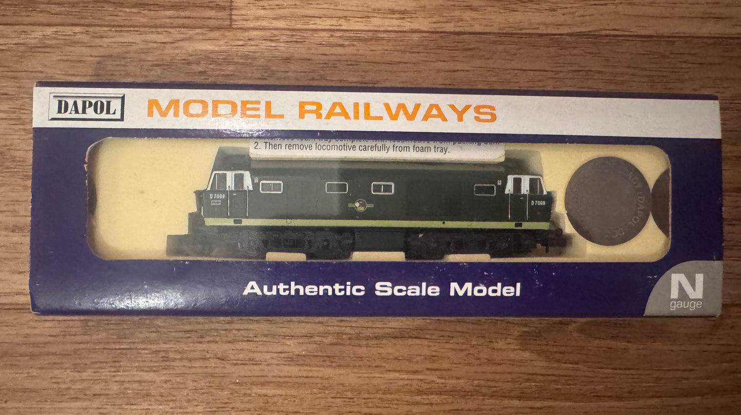 Dapol ND-084B (N-Gauge) British Railways, Bayer Peacock Type 3 ‘Hymek’ [Class 35] No.D7008 in BR Two Tone Green. DCC Ready.