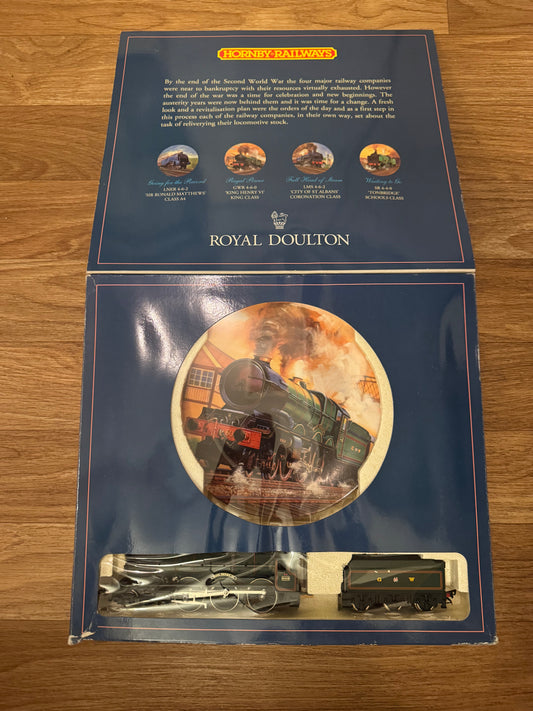 Hornby / Royal Doulton R650 (OO) ‘Regal Power’ Special Edition Collectors Set 
