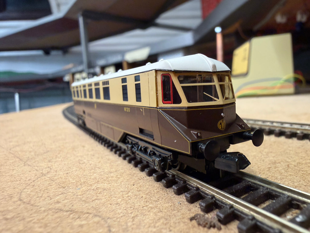 Graham Farish 371-629 (N Gauge) Great Western Railway, Railcar No.20 in GWR Chocolate and Cream 