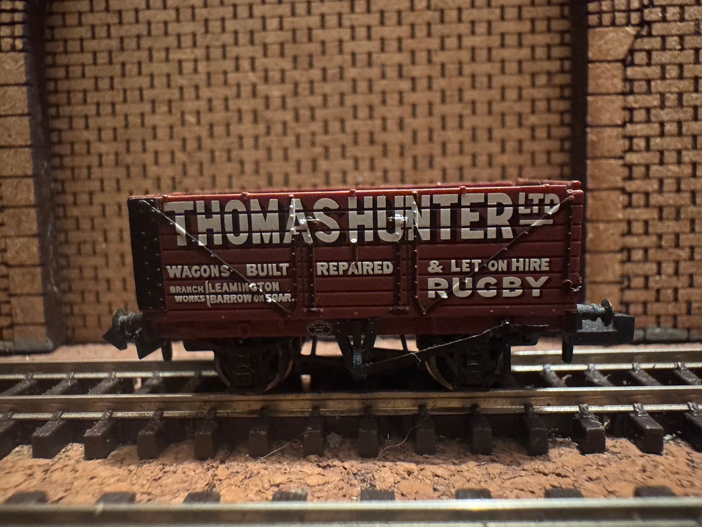 Graham Farish 377-2009K (N Gauge) Thomas Hunter Ltd Severn Plank Open Wagon. 