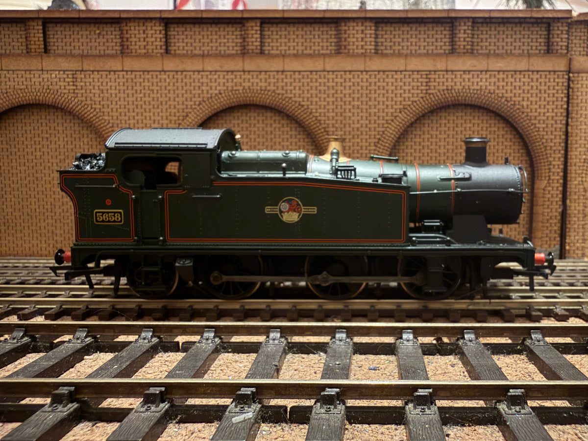 Bachmann 32-077 (OO) Ex GWR 56xx ‘Taff Tank’ No.5658 in British Railways Western Region Lined Green (Shed code, Tyseley Depot) 