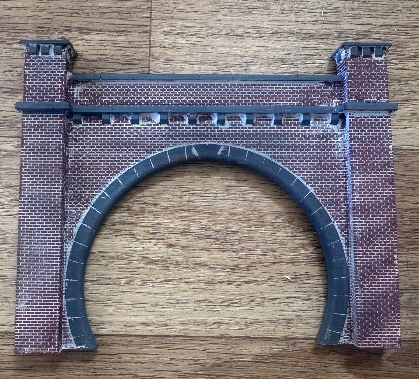 Manufacturer Unknown (OO) Red Brick Double Track Tunnel Portals 