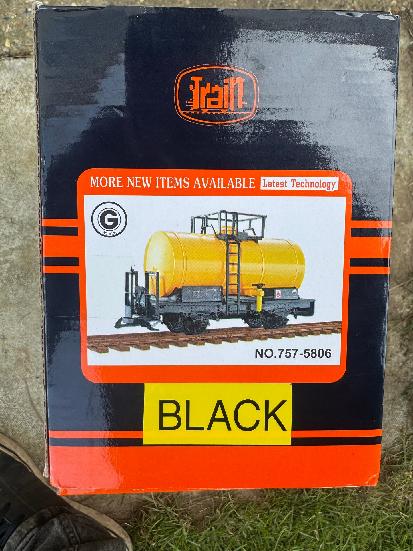 Train 757-5806 (G Scale) Narrow Gauge Fuel Tanker Wagon No.757-5806 in Fictional DB Black